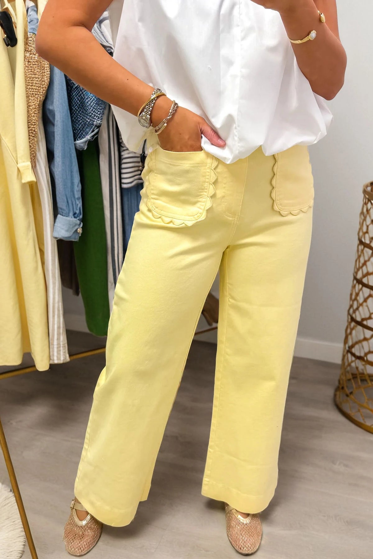 Solid Denim Scalloped Patch Pocket Jeans