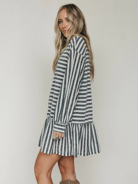 Endless Love Cuff Sleeve Dress - Natural Black