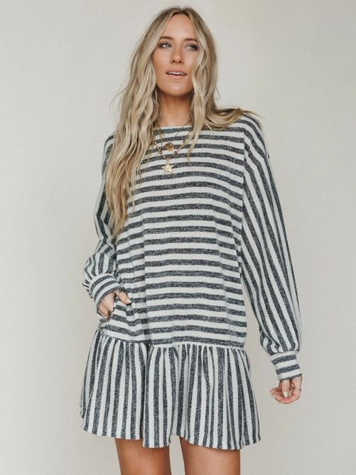 Endless Love Cuff Sleeve Dress - Natural Black
