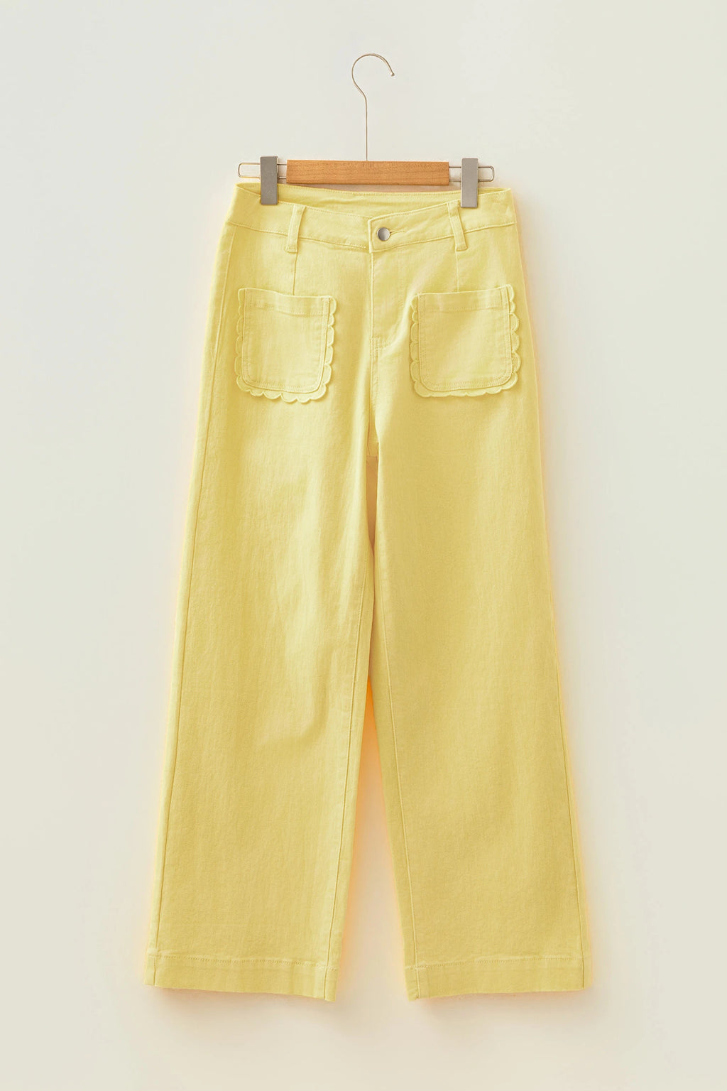 Solid Denim Scalloped Patch Pocket Jeans