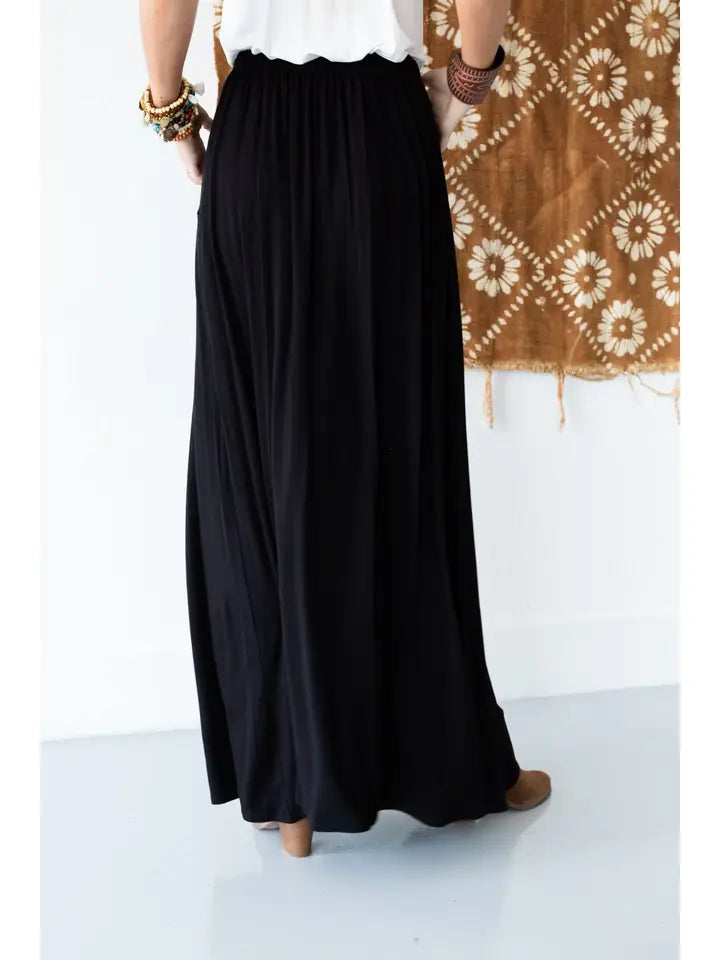 The Perfect Pocketed Maxi Skirt - Black