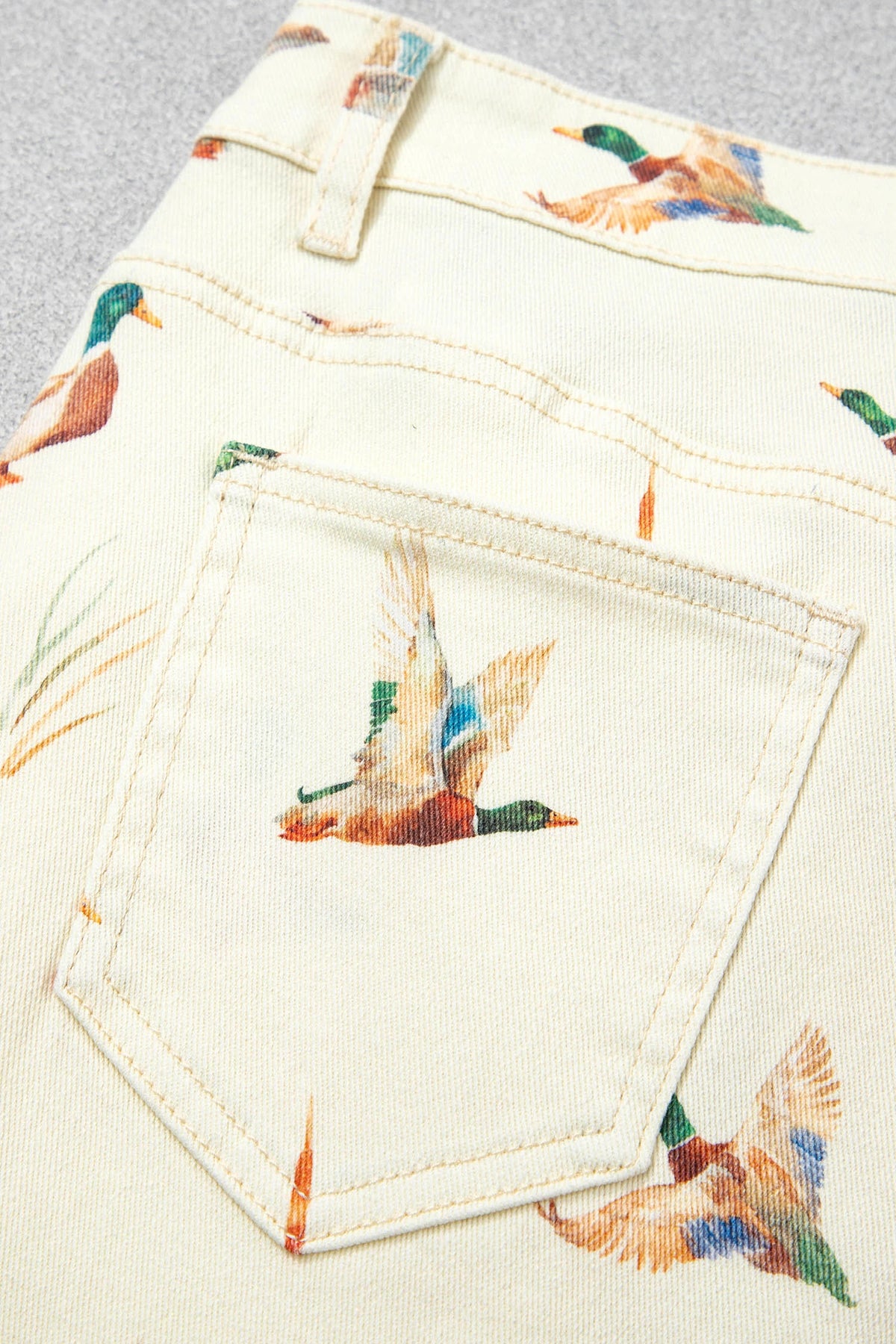 Beige Stylish Mallard Printed Cuffed Hem Shift Jeans